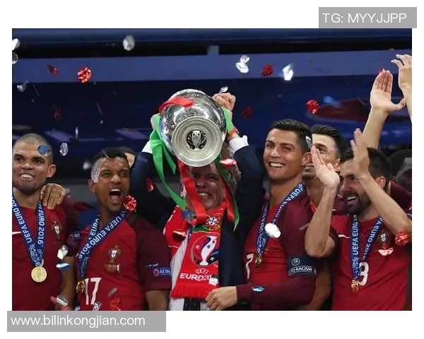 深圳羽毛球队在欧锦赛积分榜上以53分稳居第一名展现强劲实力